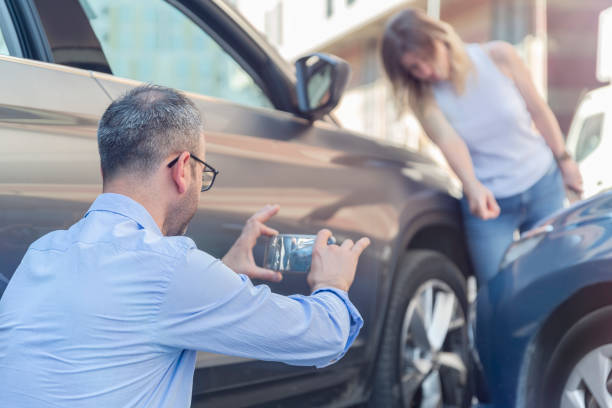 Professional Full Coverage Car Insurance technician working in Red Oaks Mill, NY